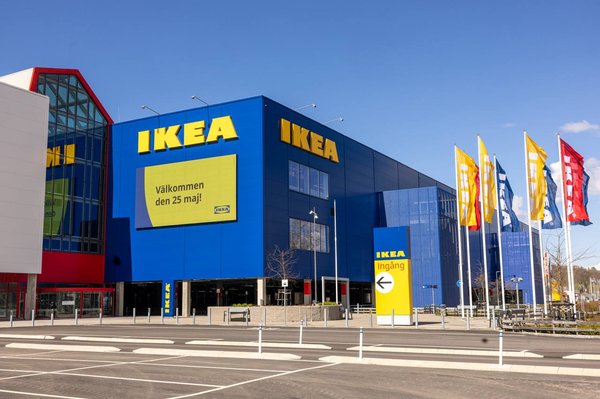 ایکیا (IKEA) یکی از بزرگ‌ترین و محبوب‌ترین برندهای مبلمان و دکوراسیون داخلی در جهان است