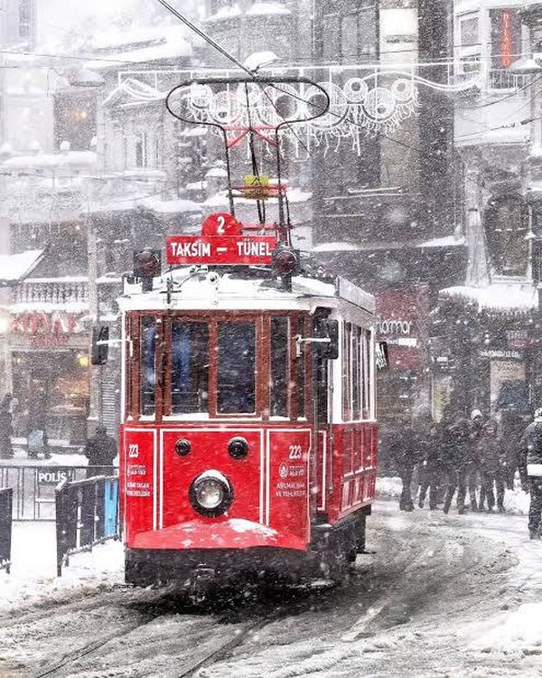 بارش برف سنگین در استانبول بدون وقفه به مدت ۴ روز ادامه خواهد داشت.